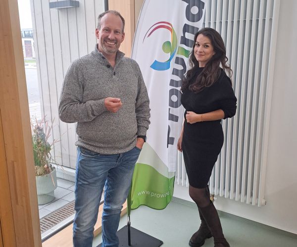 Thijs Afman und Luisa Niehenke von Prowind Niederlande - Erfolgreiche Installation von BNK